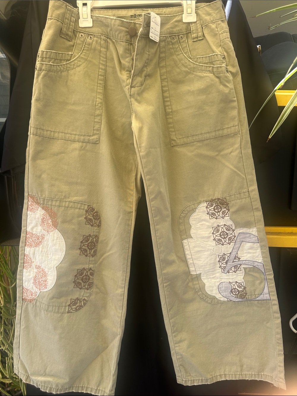 Wide-Leg Embroidered Patch Jeans in Olive Green